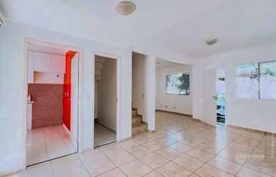 Imagem: A casa em condomínio possui 3 Dormitórios, 3 Banheiros, 2