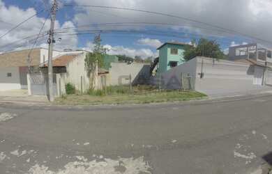 Imagem: O terreno possui 300m² de Área e está localizado em Portal