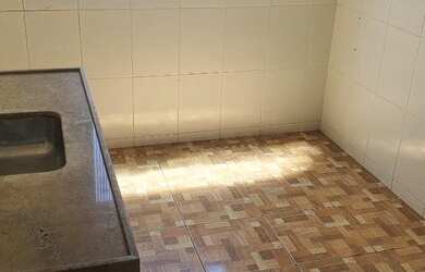 Imagem: A casa possui 2 Dormitórios, 1 Banheiro, Área de serviço