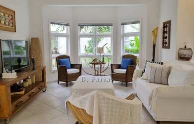 Imagem: A casa em condomínio possui 4 Dormitórios, 4 Banheiros, 2