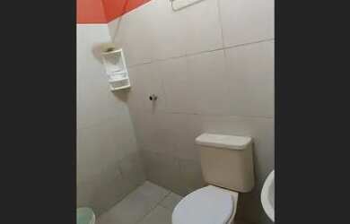 Imagem 5: Aluga-se ctt disponível depois do dia 5/8 valor 550 fora água e energia