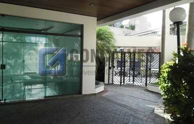 Imagem: O apartamento possui 4 Dormitórios, 1 Banheiro, 2 Vagas na