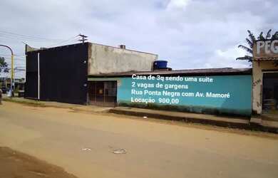 Imagem: A casa possui 2 Dormitórios, 2 Banheiros, 2 Vagas na garagem