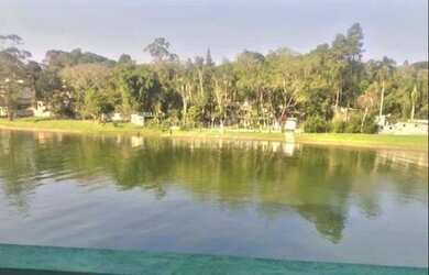 Imagem: O terreno possui 2813m² de Área e está localizado em Dos