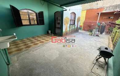 Imagem: A casa possui 2 Dormitórios, 1 Banheiro, 1 Vaga na garagem