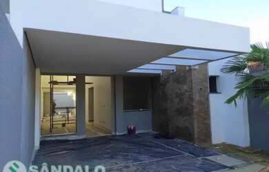 Imagem: A casa possui 2 Dormitórios, 2 Banheiros, 124m² de Área e