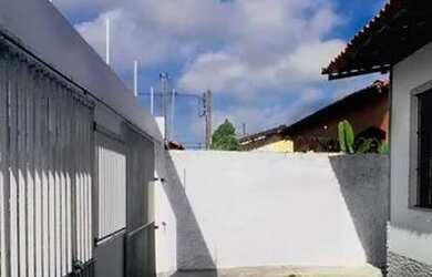 Imagem: A casa possui 3 Dormitórios, 3 Banheiros, 3 Vagas na garagem