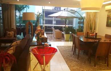 Imagem: O apartamento na cobertura possui 4 Dormitórios, 5 Banheiros