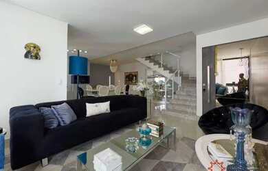 Imagem: O apartamento na cobertura possui 4 Dormitórios, 5 Banheiros