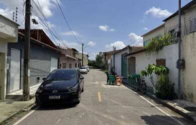 Imagem 4: Casa térrea com 4/4 sendo 3 destes suítes, Edicula com churrasqueira...