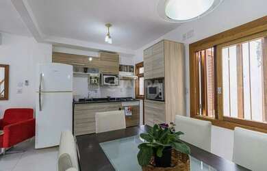 Imagem 7: Casa residencial com 2 dormitórios, sendo 2 suíte, no estilo sobrado...