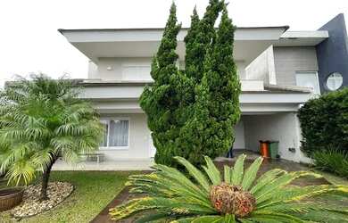 Imagem: O apartamento possui 5 Dormitórios, 4 Banheiros, 2 Vagas na