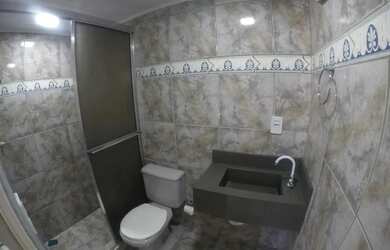 Imagem: O apartamento possui 2 Dormitórios, 1 Banheiro, 2 Vagas na