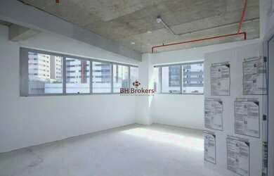 Imagem: O depósito possui 1 Vaga na garagem e 38m² de Área e está