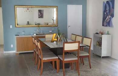 Imagem: A casa em condomínio possui 4 Dormitórios, 4 Banheiros, 2