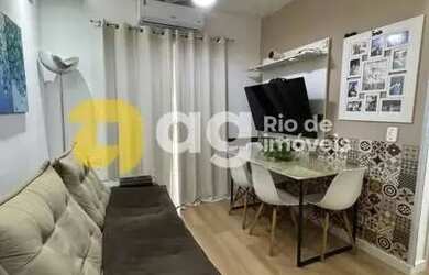 Imagem: O apartamento possui 2 Dormitórios, 2 Banheiros, 1 Vaga na