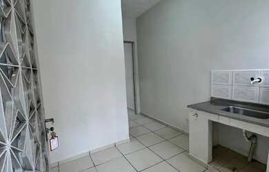 Imagem: A casa possui 1 Dormitório, 1 Banheiro, 35m² de Área e está