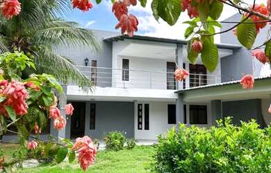 Imagem: A casa em condomínio possui 4 Dormitórios, 5 Banheiros, 5