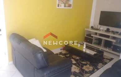 Imagem: A casa possui 2 Dormitórios, 1 Banheiro, 1 Vaga na garagem