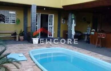 Imagem: A casa em condomínio possui 4 Dormitórios, 5 Banheiros, 5