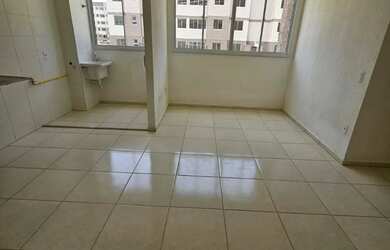 Imagem: O apartamento possui 2 Dormitórios, 1 Banheiro, 1 Vaga na garagem