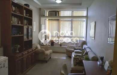 Imagem: O depósito possui 1 Vaga na garagem, 22m² de Área e está