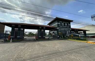 Imagem: A casa em condomínio possui 3 Dormitórios, 3 Banheiros, 2