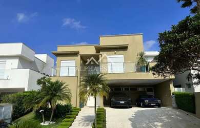 Imagem: A casa para alugar possui 5 Dormitórios, 5 Banheiros, 4 Vagas