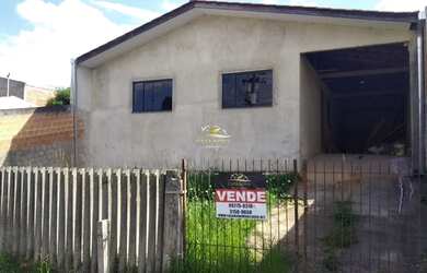 Imagem: A casa possui 2 Dormitórios, 1 Banheiro, 2 Vagas na garagem