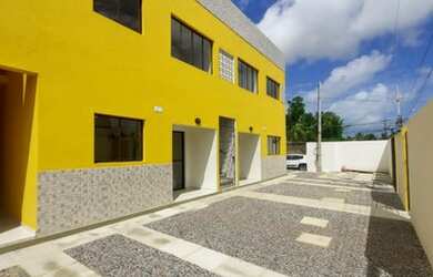 Imagem: A casa à venda possui 3 Dormitórios, 1 Banheiro, 1 Vaga na