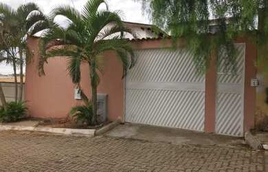 Imagem: A casa em condomínio à venda possui 5 Dormitórios, 5 Banheiros