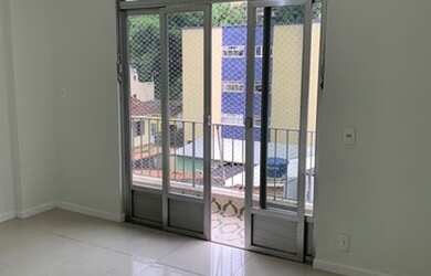 Imagem: O apartamento possui 2 Dormitórios, 3 Banheiros, 1 Vaga na