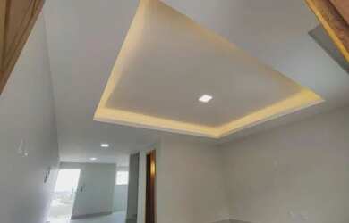 Imagem: A casa possui 3 Dormitórios, 3 Banheiros, 2 Vagas na garagem