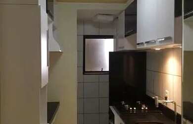 Imagem: O apartamento possui 2 Dormitórios, 1 Banheiro, 1 Vaga na garagem