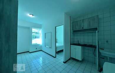 Imagem: O apartamento possui 1 Dormitório, 1 Banheiro, 1 Vaga na garagem