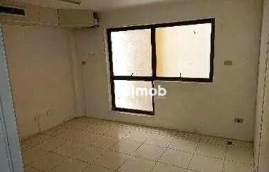 Imagem: O depósito possui 1 Vaga na garagem, 115m² de Área e está