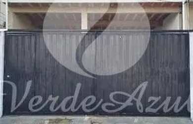 Imagem: A casa possui 5 Dormitórios, 4 Banheiros, 4 Vagas na garagem