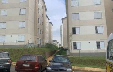 Imagem: O apartamento possui 2 Dormitórios, 1 Banheiro, 1 Vaga na garagem