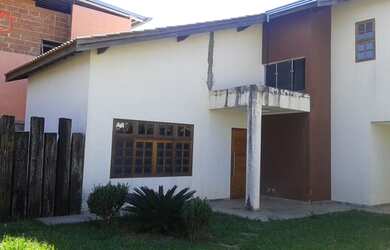 Imagem: A casa possui 2 Dormitórios, 2 Banheiros, 800m² de Área e