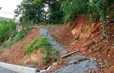 Imagem: O terreno possui 728m² de Área e está localizado em Escola