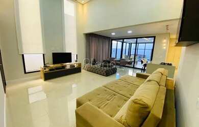 Imagem 2: Venda Casa com 200,00 metroQuadrado, 3 dormitório s , 4 vaga s . Swiss...