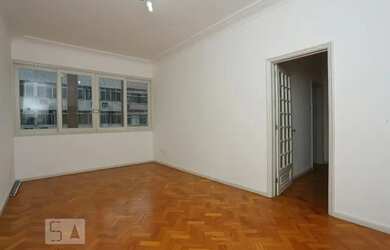 Imagem: O apartamento possui 3 Dormitórios, 2 Banheiros, 80m² de Área