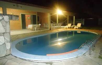 Imagem: A casa possui 4 Dormitórios, 4 Banheiros e está localizado