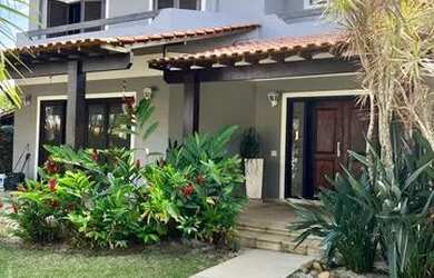 Imagem: A casa em condomínio possui 4 Dormitórios, 5 Banheiros, 5