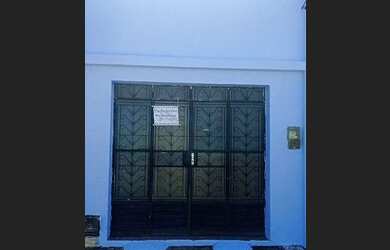 Imagem: A casa possui 2 Dormitórios, 2 Banheiros, 1 Vaga na garagem