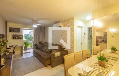 Imagem: O apartamento possui 2 Dormitórios, 2 Banheiros, 1 Vaga na