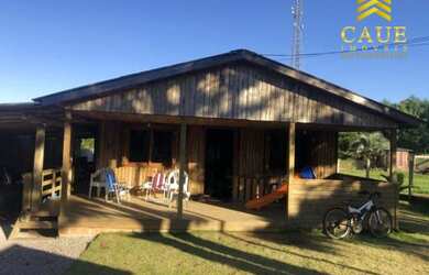 Imagem: A casa em condomínio possui 4 Dormitórios, 1 Banheiro e 600m²