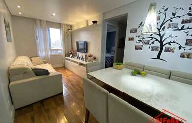 Imagem: O apartamento possui 2 Dormitórios, 1 Banheiro, 1 Vaga na garagem