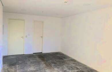 Imagem: O depósito possui 1 Vaga na garagem, 34m² de Área e está