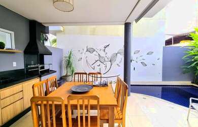 Imagem: A casa em condomínio possui 3 Dormitórios, 5 Banheiros, 2